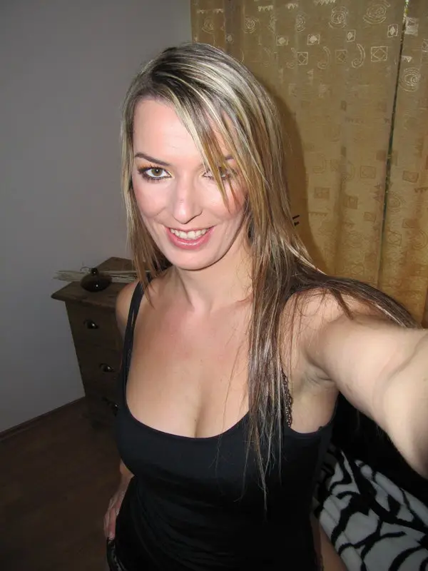 Leticia sowie 18 sexy Ehefrauen in Bremen Walle