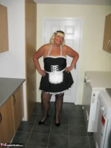 schamlose-milf-1-10
